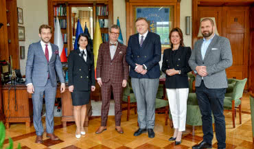 FAKRO dołącza do Klubu Partnerów SGH – razem kształtują przyszłość rynku pracy