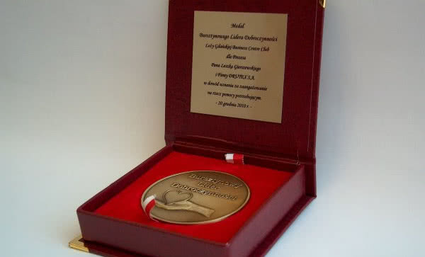 Bursztynowy Medal Dobroczynności dla Drutex S.A.
